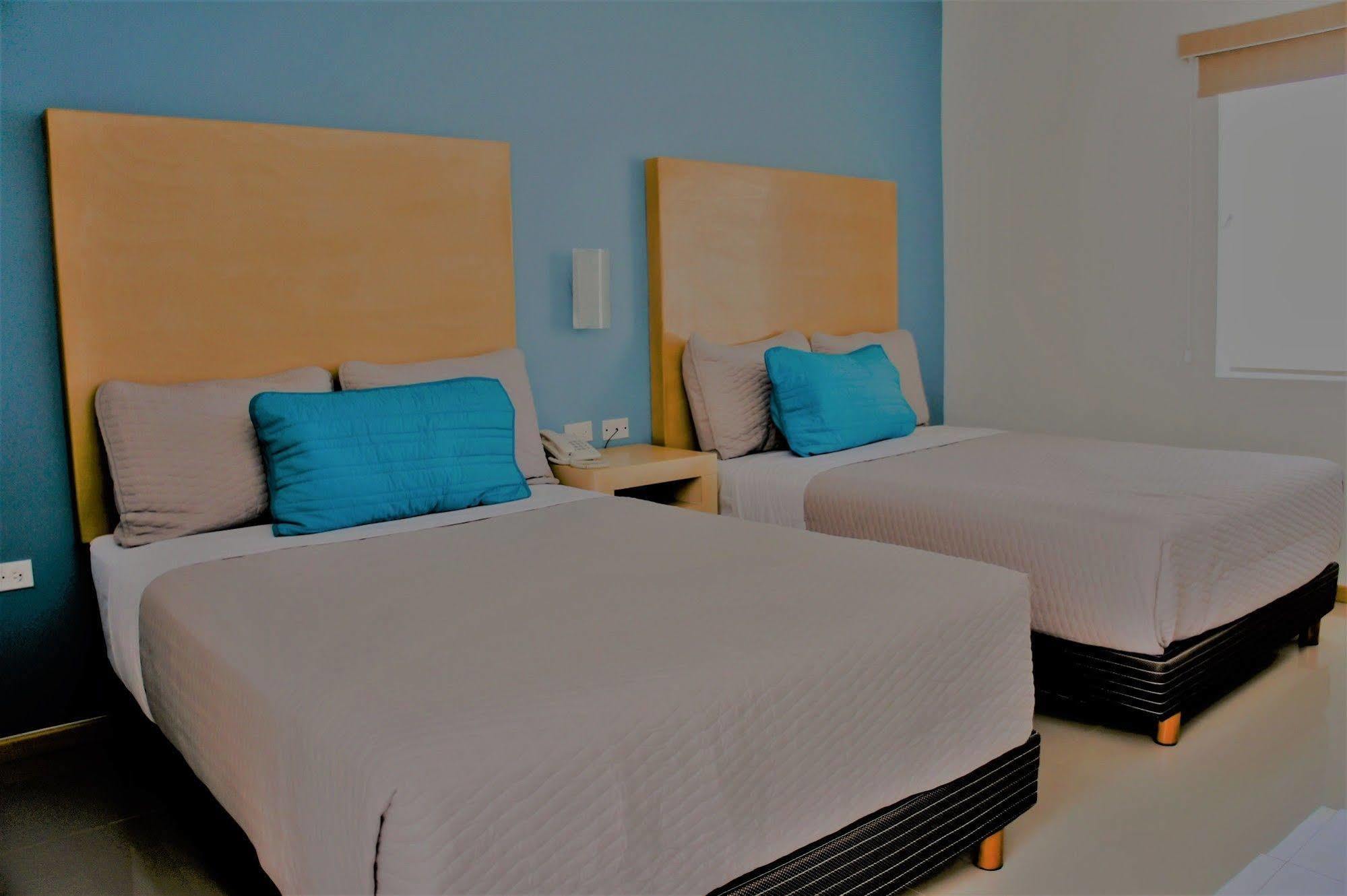 Capital Hotel Monclova Exterior photo